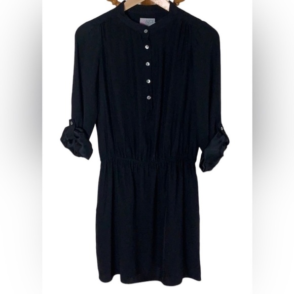 Alice & Trixie Dresses & Skirts - Alice & Trixie Black Silk Mini Dress Adiustable
Sleeves Elastic waist